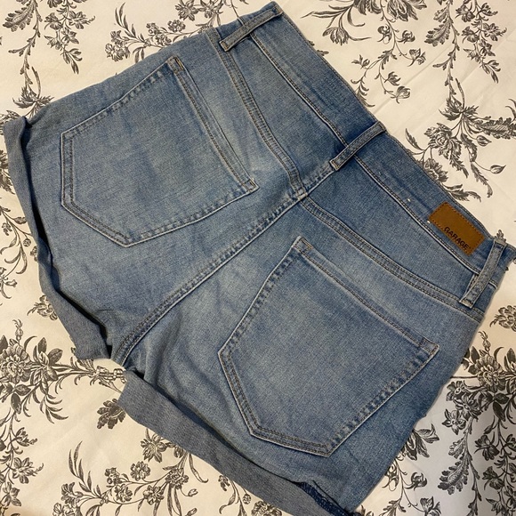 Garage shorts - Picture 2 of 2